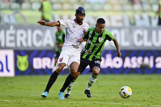 Màn thư hùng America MG vs Atletico Paranaense